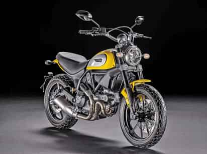 Accesible. La Ducati Scrambler se presentará como el producto
más accesible de la firma mediterránea, las primeras versiones
que llegan será la Icon-Red en 129mil 900 pesos.