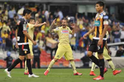 El 'Ferrari' y el monstruo de las 100 mil gargantas atropellan al Herediano; América va a la final. (Jam Media)