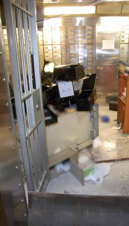 La Policía Metropolitana de Londres reveló imágenes de robo de joyas a bóveda de la firma Hatton Garden por 300 mdd, ocurrido el 3 de abril. (EFE)