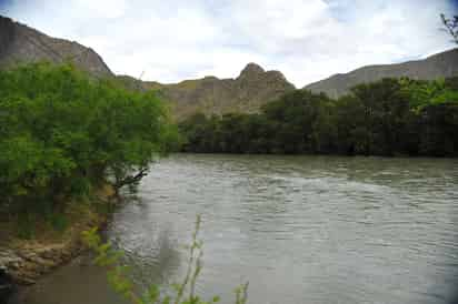 Accidentes. El río y canales llevan agua y Protección Civil emite recomendaciones a los visitantes que acuden a estos lugares. (EL SIGLO DE TORREÓN)