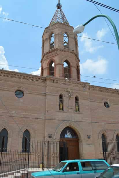 Festejo. Hoy inician las fiestas patronales en la parroquia de Nuestra Señora del Refugio. (ROBERTO ITURRIAGA)