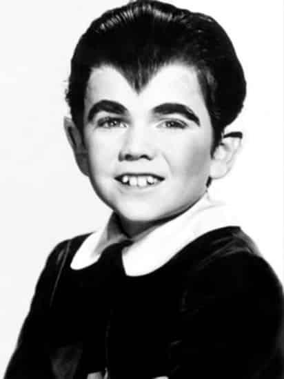  Sin duda, el más recordado es el niño “Eddie Munster”, personaje encarnado por Butch Patrick quien hoy en día cuenta con 61 años de edad. (Archivo)