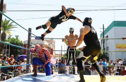 La lucha libre local poco a poco se abre más espacios en la región para disfrute de los aficionados. Habrá gran función de lucha libre hoy en la Alameda