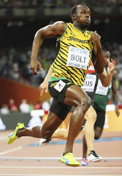 Usain Bolt avanzó sin problemas a la semifinal de los 200 metros planos en el Mundial de Atletismo que se desarrolla en Beijing, China. (EFE)