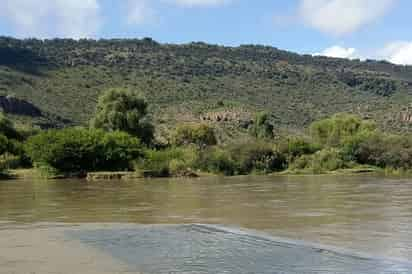 Avenidas. El río Tunal creció mucho con la descarga de agua que empezaron a sacar de la presa Guadalupe Victoria.