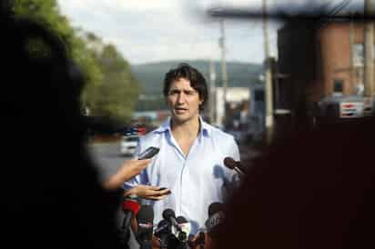 Justin Trudeau, de 43 años, se convirtió en el virtual primer ministro de Canadá. (ARCHIVO)