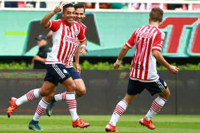 Fabián de la Mora disfruta el hecho de marcar contra los Rojinegros. (ARCHIVO)