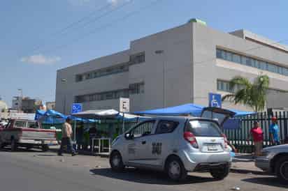 Fallece. En la Clínica 46 del IMSS de Gómez Palacio, murió el hombre baleado el pasado domingo. (ARCHIVO)
