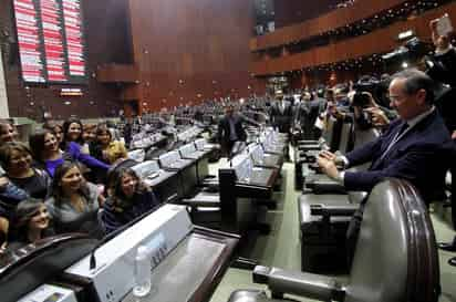 Labor. Discuten un punto de acuerdo para crear un Consejo Técnico que revisará el salario mínimo.