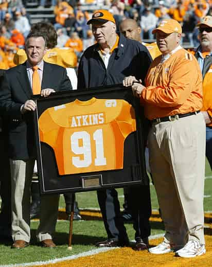 En el 2005, Tennessee retiró el 91 de Doug Atkins. Fallece el ex ala defensiva Doug Atkins