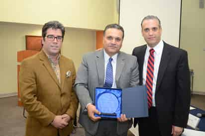 Raúl Domínguez, Jorge Murra y José Luis Pohls.