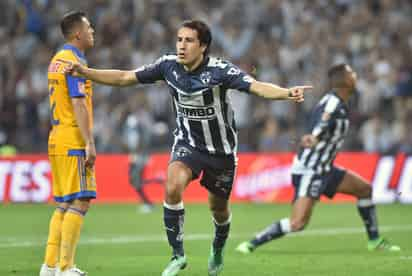 Efraín Juárez conectó tremendo testarazo que se anidó en las redes del equipo felino. Se queda Rayados con clásico