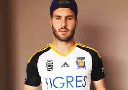 Gignac se adelantó por minutos a la presentación de la nueva equipación del Tigres. (TWITTER)