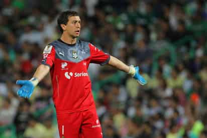 El director técnico de Santos destacó la capacidad de Marchesín para estar en el cuadro de seleccionados argentinos.