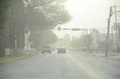 Tolvaneras. Las llamadas 'lluvias laguneras', azotarán a la región esta semana, para el sábado se esperan los vientos más duros. (EL SIGLO DE TORREÓN)