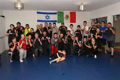 Buen número de laguneros practican diariamente el Krav Maga y aprovecharon la visita de Elad Shahar y Jesús García a la región. Imparten clase de Krav Maga