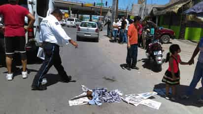 Lesionada. La motociclista fue llevada a la Clínica 46 del IMSS.