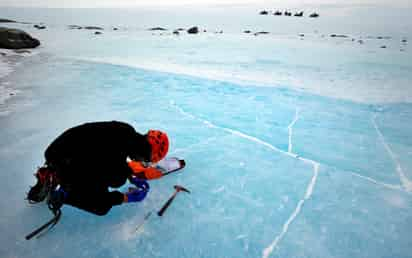 La ESA basa sus predicciones en las observaciones de la capa de hielo realizadas por los satélites exploradores de la Tierra 'CryoSat'. (ARCHIVO)