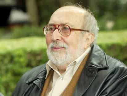 Prolífico. El dramaturgo y narrador mexicano Emilio Carballido inició su carrera en 1946, cuando publicó su primera novela, Los mundos de Alberto, luego siguió una gran carrera literaria.