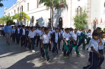 Conmemoración. Marchan en conmemoración al aniversario luctuoso de Francisco Sarabia. (EL SIGLO DE TORREÓN)