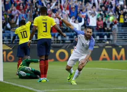 Clint Dempsey fue uno de los anotadores ante los ecuatorianos en el encuentro de ayer. (AP)