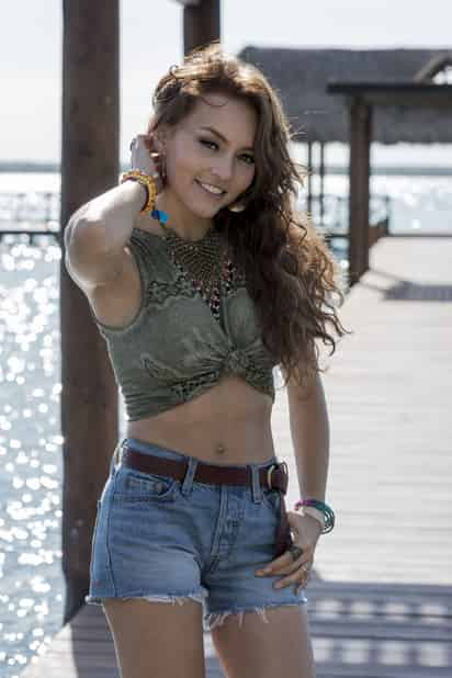 La actriz Angelique Boyer, quien ha protagonizado telenovelas como Teresa y Abismo de pasión, celebra este lunes su cumpleaños número 28 con el próximo estreno en México de la telenovela Tres veces Ana. (ARCHIVO)