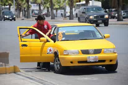 Servicio. Los taxis han optado por modernizarse, a fin de atraer a un mayor sector de la población. (Jorge Téllez)