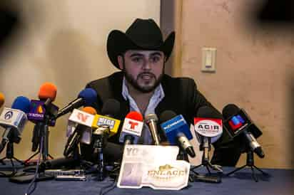 El cantante ofreció una conferencia de prensa en Sinaloa. (EFE)