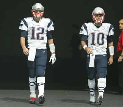 Tom Brady (i) se perderá los primeros cuatro partidos de los Patriotas, Jimmy Garoppolo será quien lo reemplace. Brady será titular en la semana cinco