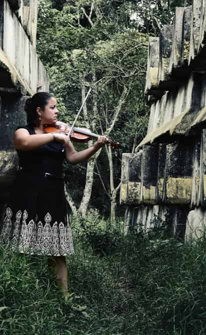 Invitada. La maestra Melanie Rivera impartirá el curso de violín y música de cámara en la Silvestre Revueltas. (CORTESÍA)