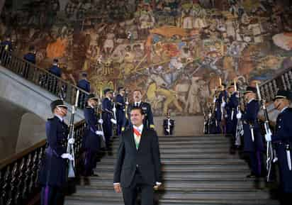 Propuesta. El cuarto informe será un encuentro interactivo en Palacio Nacional, que se realizará por la tarde-noche del viernes. (ARCHIVO)