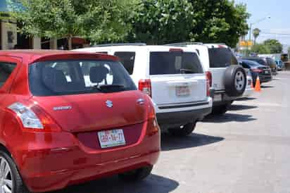 El funcionario reiteró que no se volverá a cobrar la tenencia vehicular y que tanto el costo de las nuevas láminas como de los refrendos anuales se aplicará con base en lo que establece la legislación. (ARCHIVO)