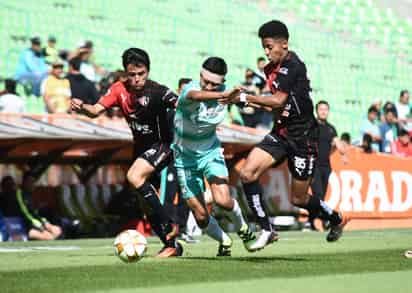 Los Guerreritos Sub-15 no pudieron cerrar con broche de oro el torneo y se tuvieron que conformar con el segundo lugar luego de caer en la tanda de penales frente al Atlas. (Fotografía de Jesús Galindo)