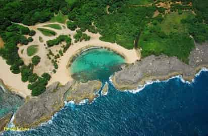 El comunicado destaca que los terrenos de la Playa Mar Chiquita colindan con otros atractivos naturales, culturales y turísticos de gran importancia. (ARCHIVO)