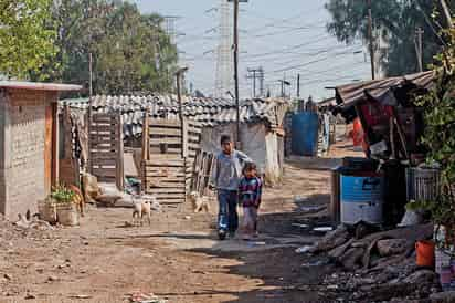 Problemática. Millones de mexicanos de distintas épocas se han visto privados de una buena alimentación, educación y servicios.