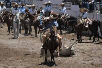 La charreada dará comienzo a las 12:30 horas. 