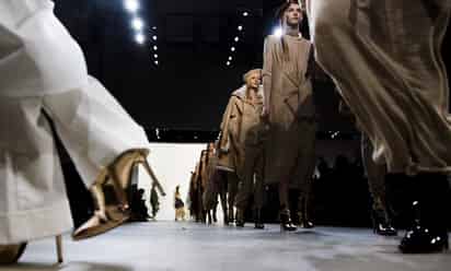 Se trata de una iniciativa impulsada por la revista Business of Fashion (BoF), en la que se invita a toda la comunidad fashionista a participar en el movimiento #TiedTogether. (EFE)