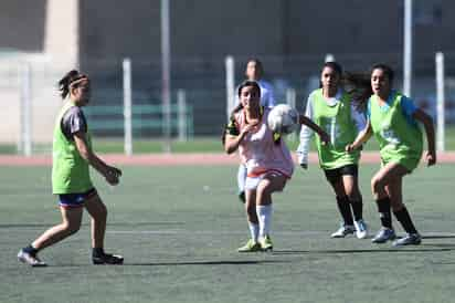 Cerca de 1,300 aspirantes a defender los colores albiverdes, dieron todo su esfuerzo durante las pruebas en la semana. (Foto de Jesús Galindo)