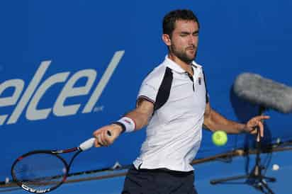 Marin Cilic pasó algunos problemas, pero al final de cuentas derrotó 6-3, 4-6, 6-0 al ucraniano Alexandr Dolgopolov. (EFE)