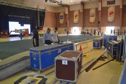 Evento. Ayer, se comenzó a realizar el montaje, previo a la ceremonia de inauguración que será este viernes 31 de marzo. (FABIOLA P. CANEDO)