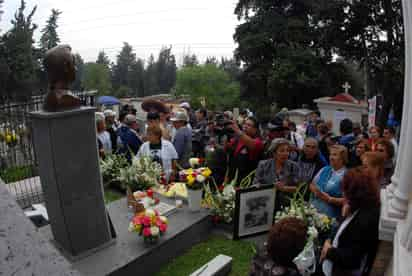 
Recuerdo. Se espera que miles de fanáticos del actor y cantante visiten hoy su tumba para conmemorar su 60 aniversario luctuoso.