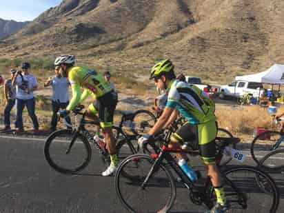 La carretera entre las comunidades de Vizcaya y Tacubaya fue el escenario para la celebración de esta veloz y demandante prueba. Disputan con éxito la segunda carrera ciclista Contra Reloj