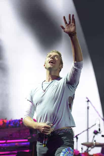 Con causa. Coldplay estrenó Aliens en apoyo a inmigrantes y refugiados.