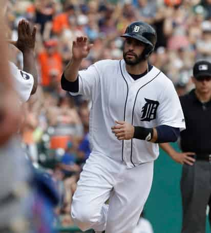 JD Martínez jugó las últimas tres temporadas y media con los Tigres de Detroit. JD Martínez pasa a Arizona en canje