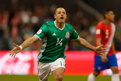 Tras dos años con el Bayer Leverkusen, Javier Hernández volverá a la Premier League.  (Archivo)