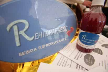 Una bebida rehidratante especial para diabéticos con el fin de que las personas con altos niveles de glucosa en la sangre puedan recuperar electrolitos perdidos a causa del sudor o la micción. (EFE)