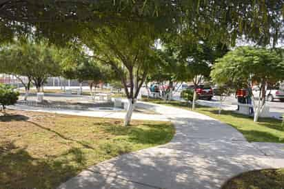 Rehabilitación. Se han atendido 355 plazas, parques y jardines en un año.