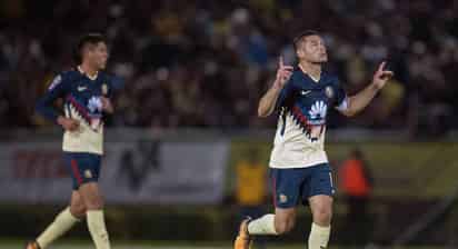 Pablo Aguilar (d) marcó dos goles en la victoria del América 3-2 sobre los Potros UAEM. América viene de atrás y vence a los Potros