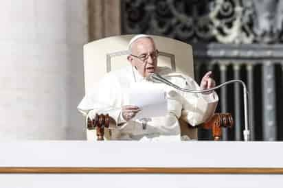 El papa Francisco ofreció hoy un discurso en el Vaticano a los participantes de un foro de diálogo sobre el futuro de la Unión en el que cargó contra 'las lógicas particulares y nacionales' en Europa. (ARCHIVO)