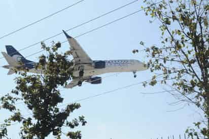 Se trata del vuelo 200, que llegaba a Torreón a las 7:45 horas y el vuelo 201, que salía a la Ciudad de México a las 8:10. (ARCHIVO)